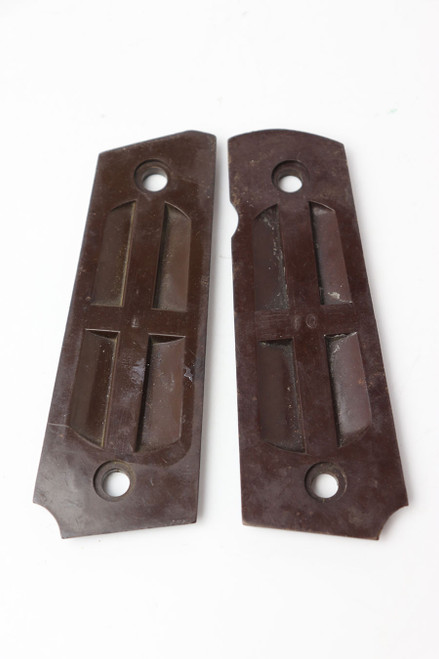 Original WWII Colt 1911A1 Brown Phenolic Resin Grips - photo 2 of 5