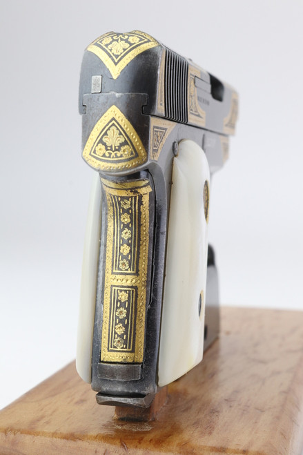 Beautiful Gold Engraved Damascened Spanish 'Bufalo' (38594)