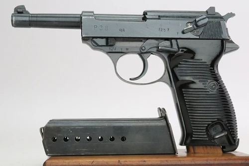 Excellent 1944 Spreewerk P.38 Rig - photo 2 of 18