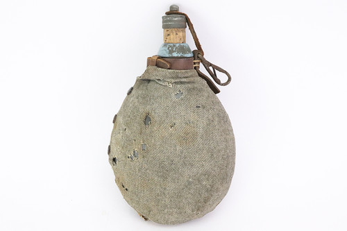 WWI German Canteen with Cover - photo 1 of 5