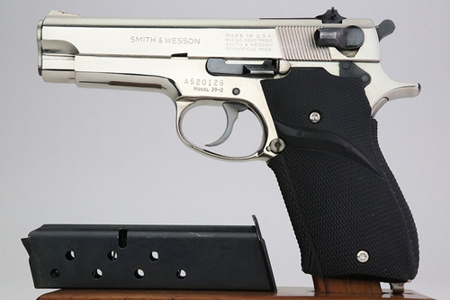 Nickeled Smith & Wesson Model 39-2 - photo 1 of 10