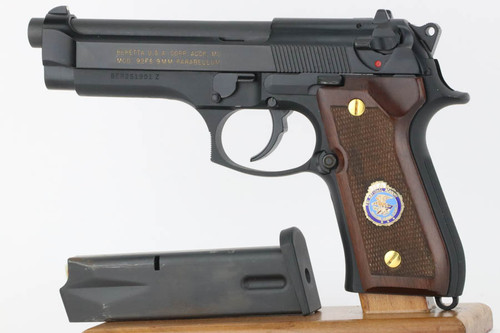 Beretta 92FS - FBI National Academy - photo 1 of 10