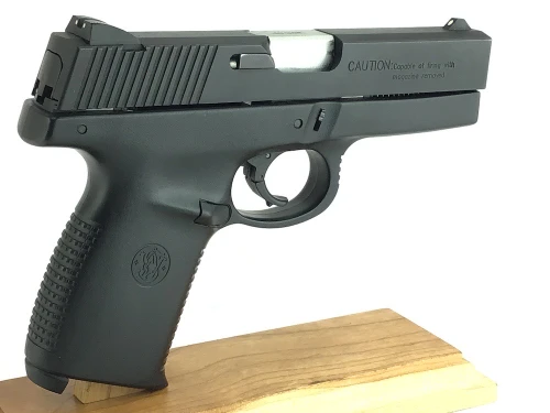 Smith & Wesson Model SW40C - photo 2 of 15