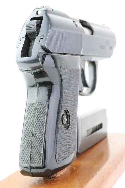 1968 Polish Radom P-64 Makarov pistol - rear view of grip
