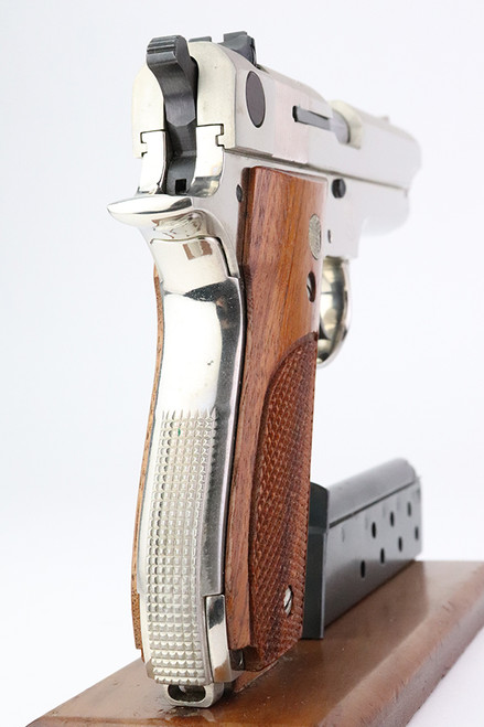 Excellent, Nickeled Smith & Wesson Model 39-2