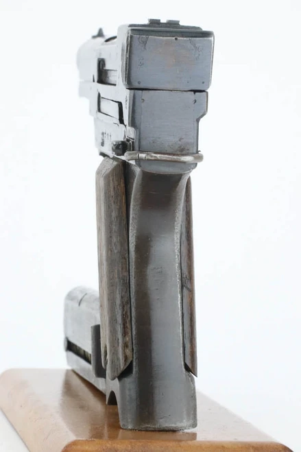 Scarce, End of War "Square Back" Nambu Type 94 - Matching Magazine - photo 2 of 10