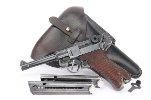 1942 Mauser Banner Police Eagle L Luger rig with two matching magazines - with holster, magazines and tool