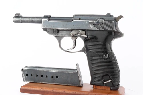End-of-WW2, GI Mismatched Walther P.38 Rig- Rare FN Frame - photo 2 of 17