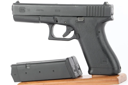 Boxed Gen 1 Glock 17 - MPDC - photo 2 of 16