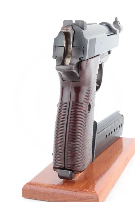 Minty 1945 Walther P.38 - GI Mismatch - photo 2 of 10