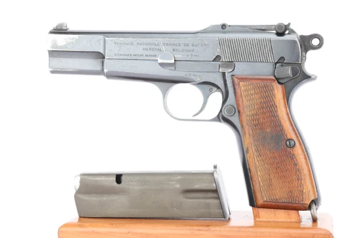 Finnish contract FN Browning M1935 rig with numbered shoulder stock - left side with magazine