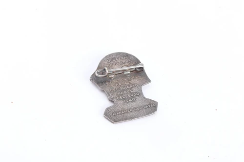 1940 Soldier's Christmas Charity Badge - view 2