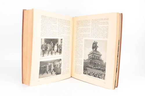 Deutschland Erwacht Photo Book - view 2