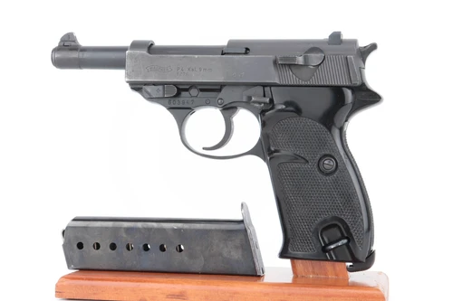 Boxed West German Walther P4 - Bundeswehr Issue - photo 2 of 17