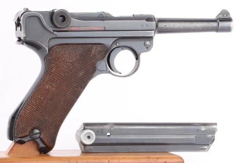 1940 Mauser Luger - Matching Magazine