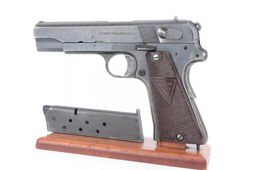 German military Radom VIS 35 with reddish grips - left side with magazine