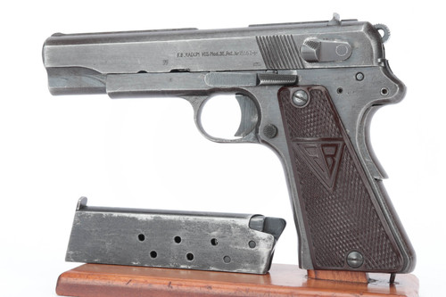 German Military Radom VIS 35 - Reddish Grips