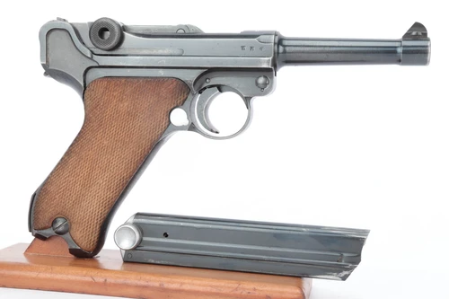 1939 Mauser Luger - Matching Magazine