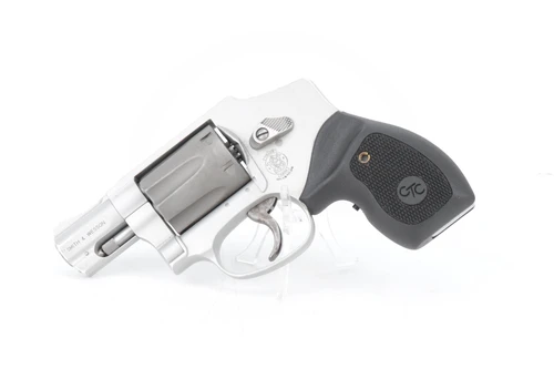 Smith & Wesson 332 AirLite Ti .32 H&R Magnum revolver - right side
