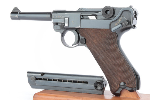 Rare 41/42 Code "Ku" Mauser Luger Rig - Two Matching Magazines
