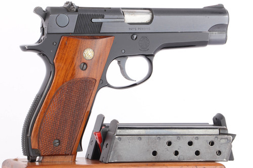 Minty Smith & Wesson 39-2