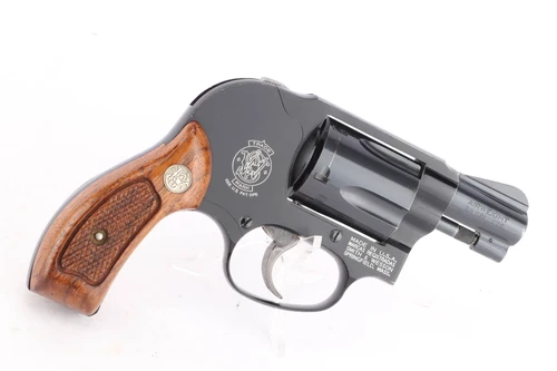 Smith & Wesson Model 38-2 Airweight Bodyguard - photo 2 of 12