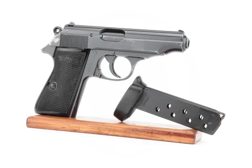 Luftwaffe contract Walther PP with box magazine - right side with magazine
