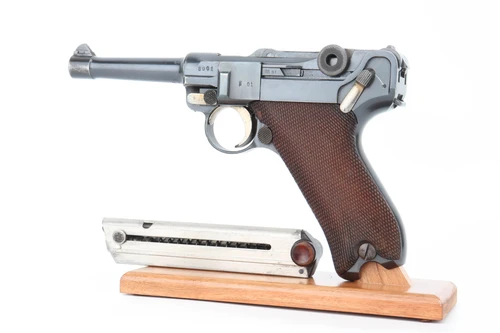 Rare, Early, 1912 Mfg DWM Luger - w/ WW2 Capture Doc - photo 2 of 15