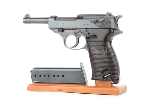Minty, Second Variation AC 42 Walther P.38 Rig - Matching Magazine