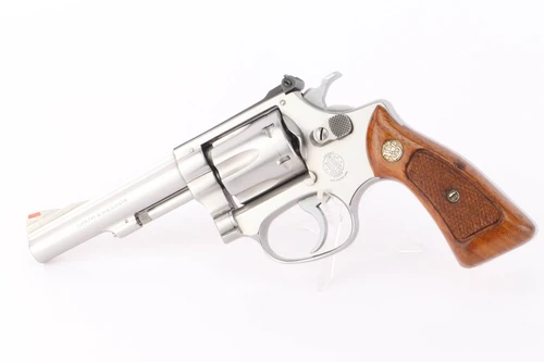 Excellent, Boxed Smith & Wesson Model 63 Revolver - .22 LR - photo 2 of 16