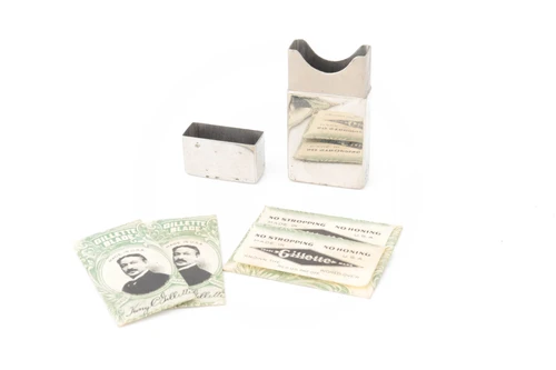 Original WWI USGI Gillette Shaving Kit - Khaki Set