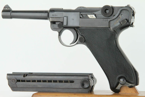 1941 byf 41 Black Widow Mauser Luger 9mm - left side view with Black Widow magazine