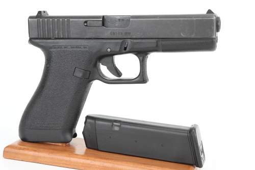 Gen 1 Glock 17 - 1988 Mfg - Right Side with Magazine