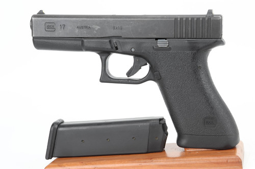 Gen 1 Glock 17 - 1988 Mfg - Left Side with Magazine