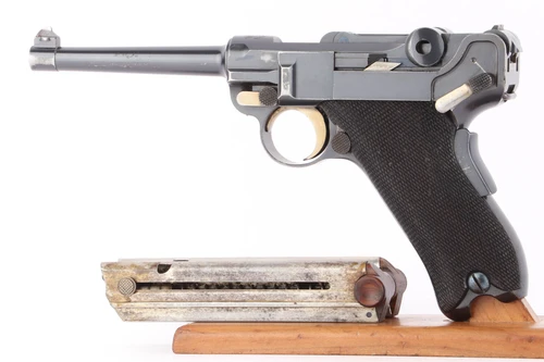 1901 DWM Model 1900 American Eagle Army Test Luger .30 Luger - left side view with wood-bottom magazine