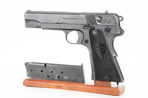 German Army Radom VIS 35 3-Lever 9mm pistol - left side profile with magazine