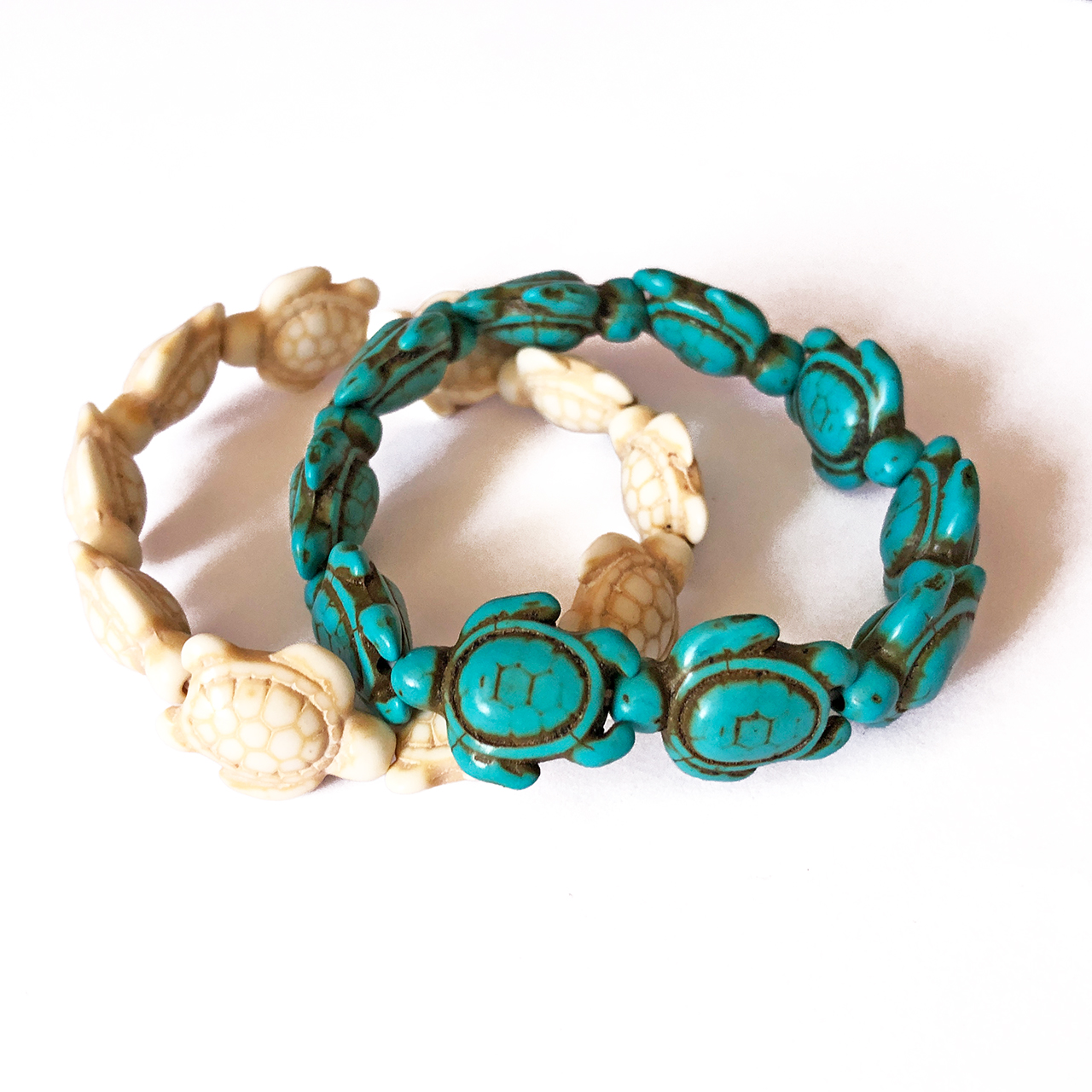 Howlite turtle bead bracelet in seashell and aqua colours