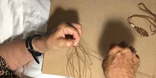lesca-crystals-making-pouches-t1-tiny.jpg