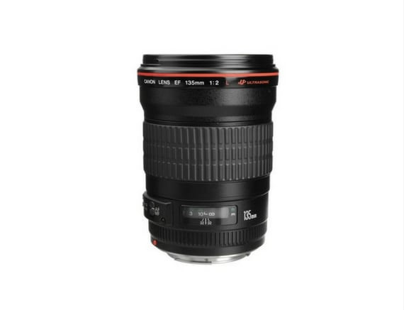 135mm F 2l Telephoto Lens Canon EF 135mm F/2L USM Lens 2520A004