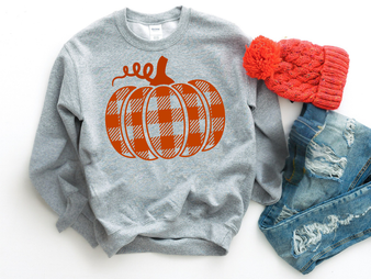 Grey shirt with plaid pumklin Grey shirt with plaid pumklin