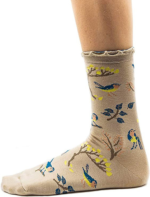 Made In Japan Pair of Women's Crew Gift Socks (Robin, US 57)