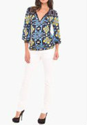 Floral Olian Maternity V-Neck Maternity Blouse Top (Gently Used - Medium) Floral Olian Maternity V-Neck Maternity Blouse Top (Gently Used - Medium)