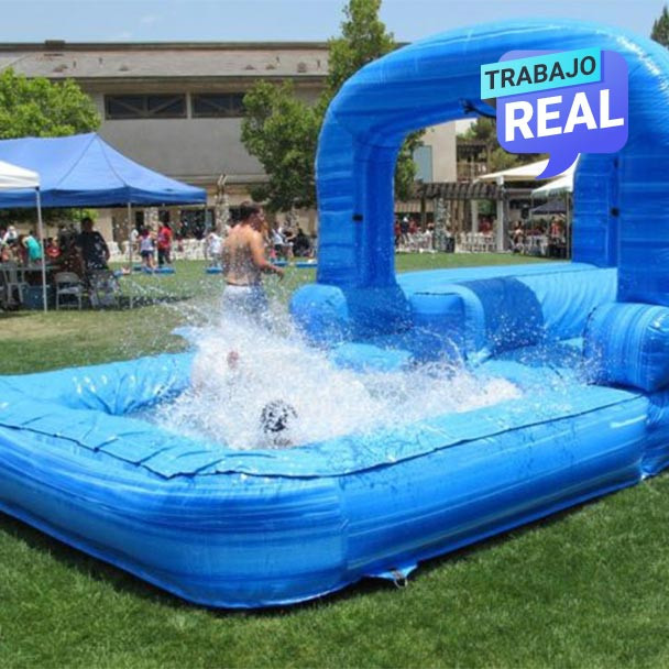 Deslizador surf inflable para parques acuáticos.