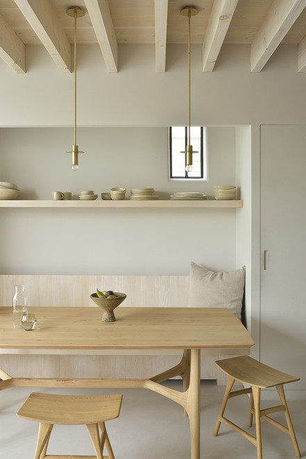 Nexus dining table