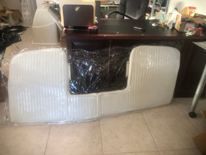 Boston whaler dauntless 15' stern seat cushion (bright white) Boston whaler dauntless 15' stern seat cushion (bright white)