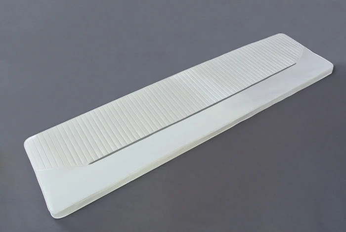 18’ Dauntless 1998-2001 Stern bottom