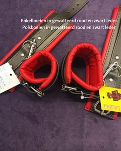 Zacht gevoerde kwaliteitslederen boeien zwart rood