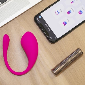 Lush 3 app controlled vibrerend ei van Lovense