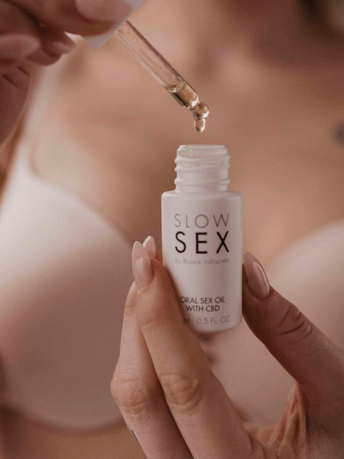 Slow Sex Oral Sex Oil met CBD
