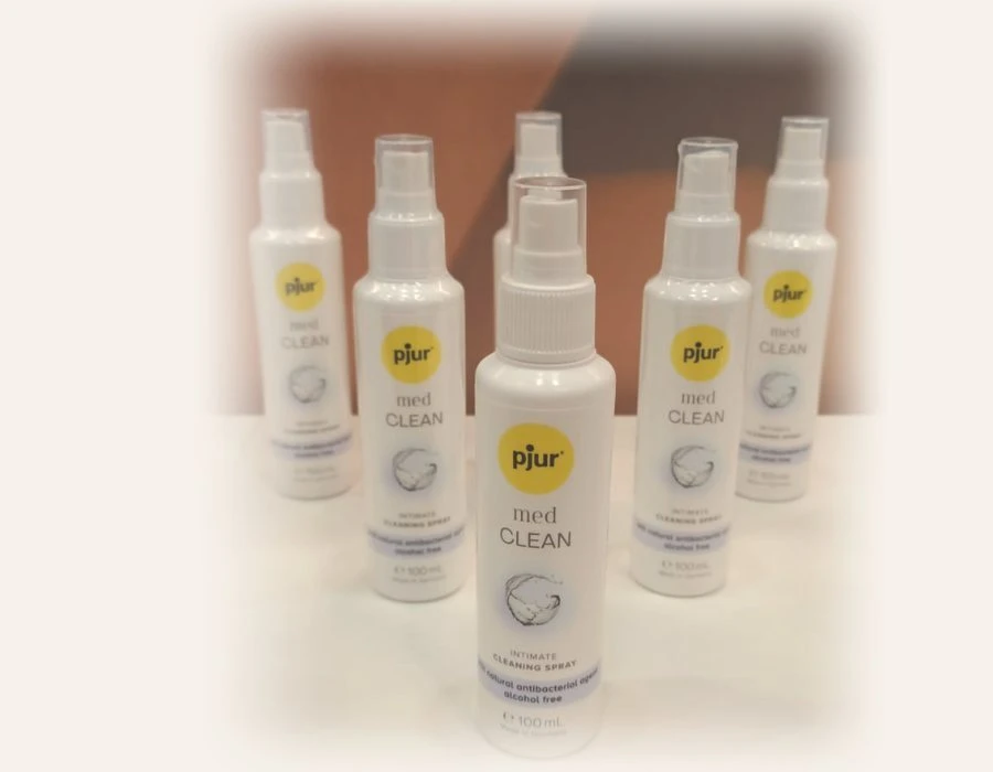 Flessen Pjur Med Clean reinigingsspray voor toys